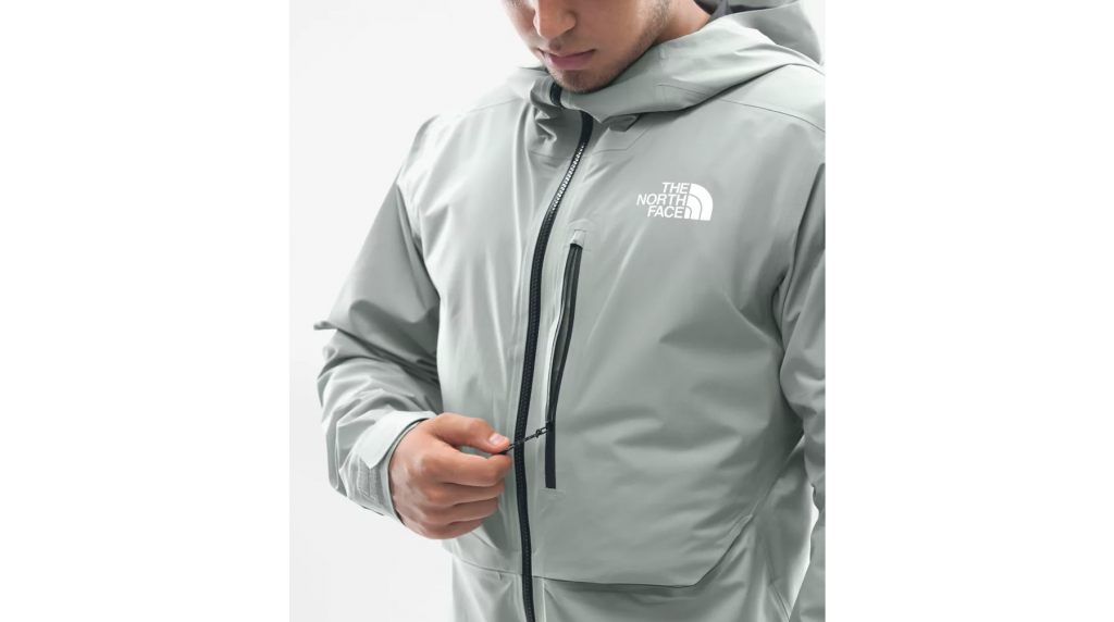 Internal pocket of The north face Summit Futurelight Jacket L5 grey color with front zip